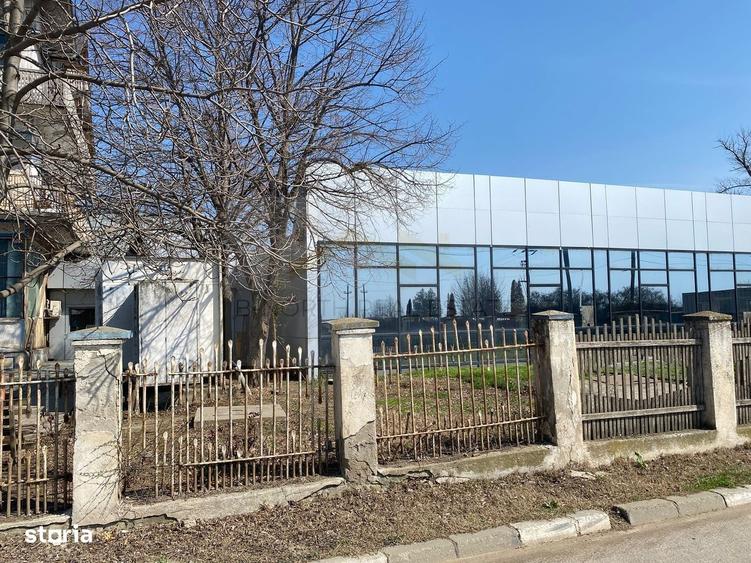 Spațiu comercial, de 3,300 mp, în Central