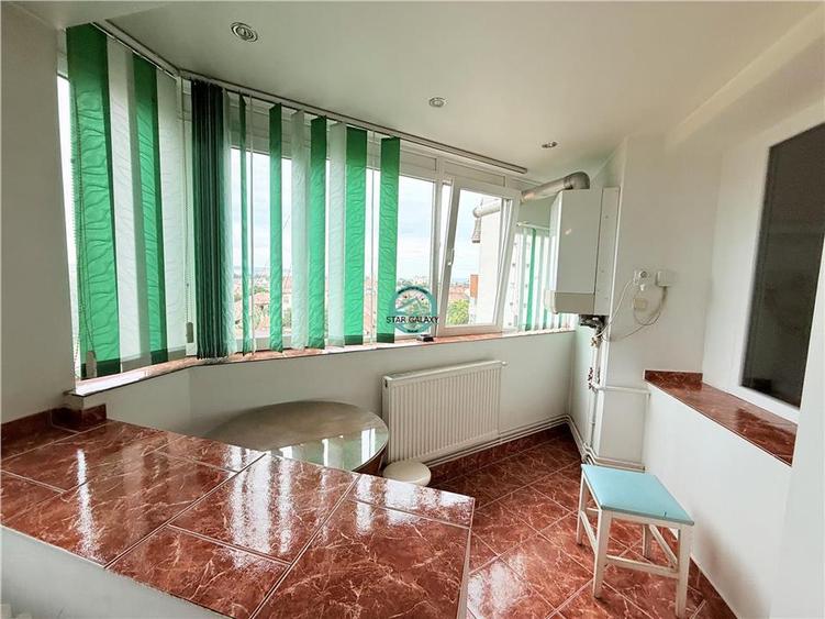 Apartament cu 3 camere decomandat în Central