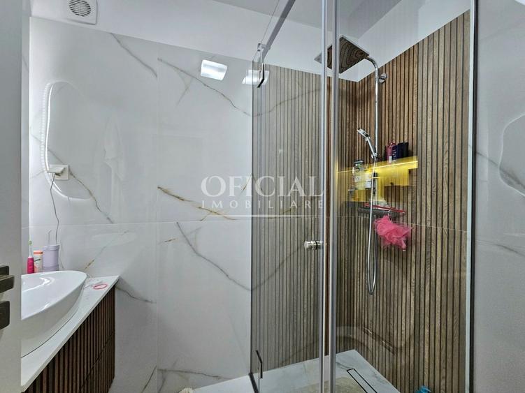 Apartament cu 4 camere semidecomandat, mobilat în Zorilor