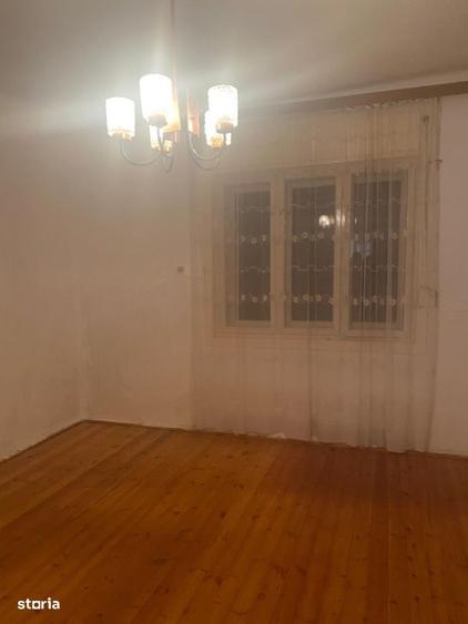 Casă cu 3 camere în Borș