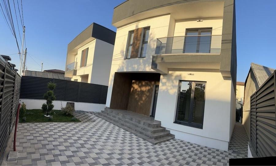 Casă cu 4 camere cu Teren 300 Mp în Central