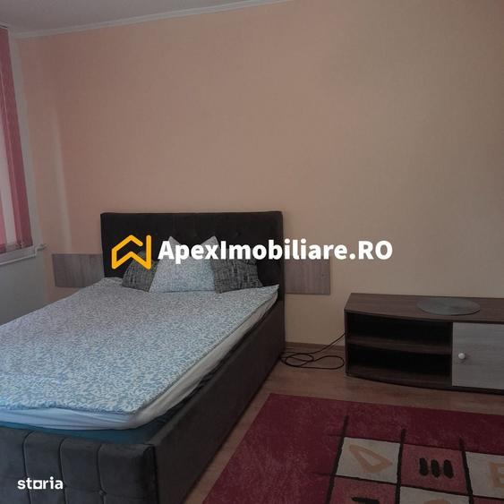 Garsonieră decomandată în Lacul Tei