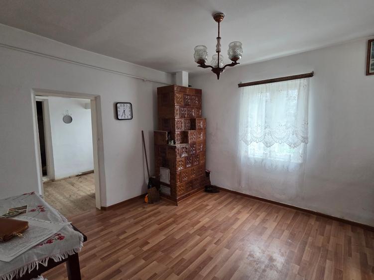 Casă individuală cu 3 camere cu Teren 1689 Mp în Sascut