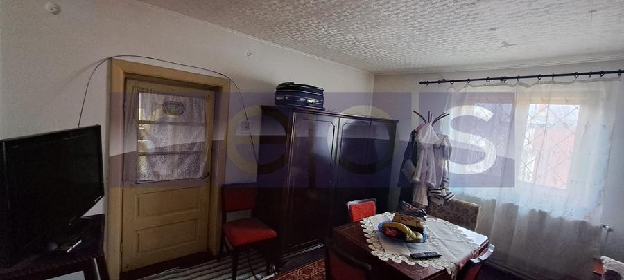 Casă individuală cu 5 camere cu Canalizare în Central