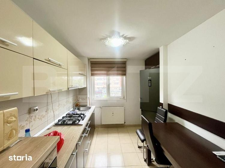 Apartament cu 3 camere decomandat în Dacia