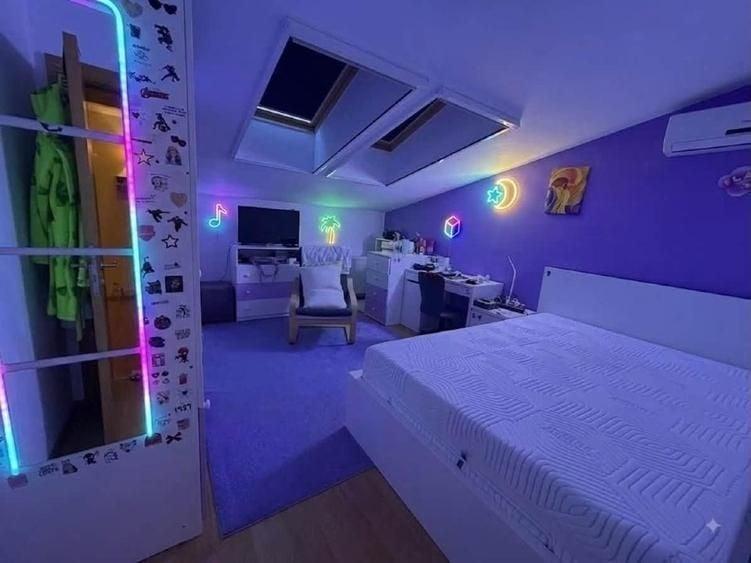 Casă individuală cu 5 camere cu Canalizare în Ronaț