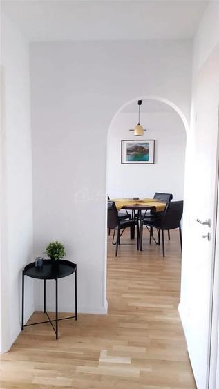 2 Cam Radisson - Calea Victoriei - 3