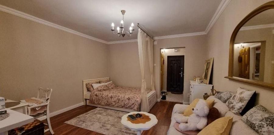 Garsonieră decomandată în Burdea