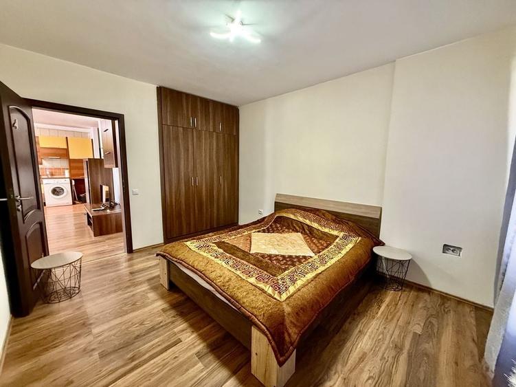 Apartament cu 3 camere semidecomandat în Florești