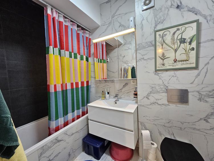 Apartament cu 2 camere decomandat în Berceni
