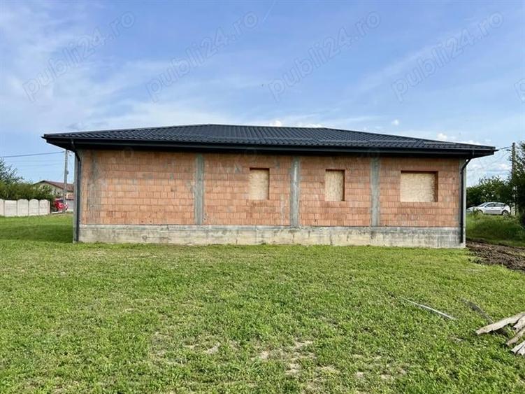 Casă individuală cu 4 camere cu Teren 1800 Mp în Milești