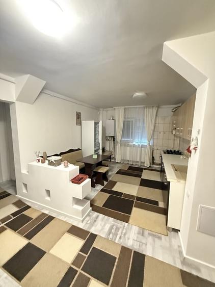Apartament cu 2 camere semidecomandat în Politehnica