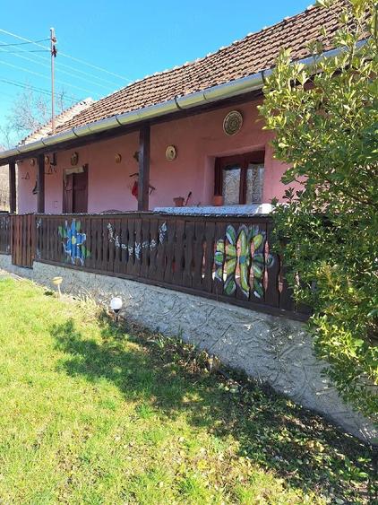 Casă cu 2 camere cu Teren 4000 Mp în Ghida
