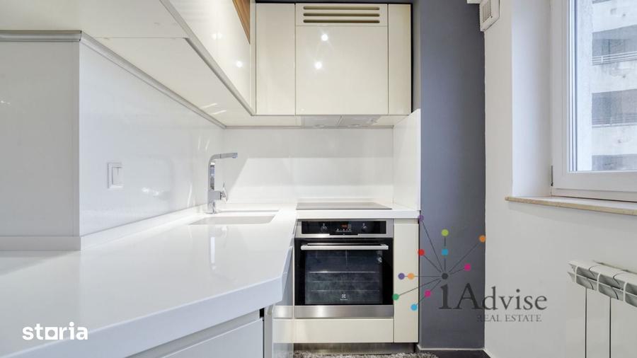 Apartament cu 4 camere decomandat în Central