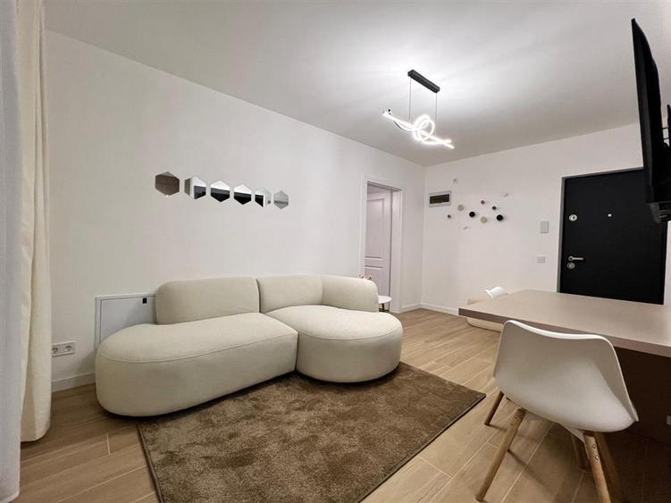 Apartament cu 2 camere semidecomandat în Exterior Est