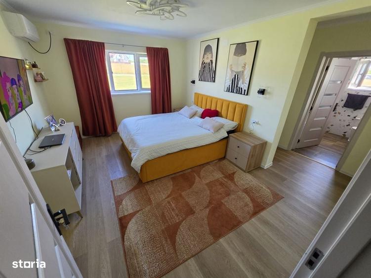 Casă cu 4 camere în Smeura