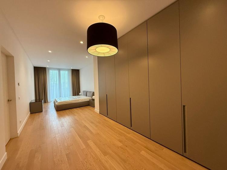 Apartament cu 4 camere, mobilat în Floreasca