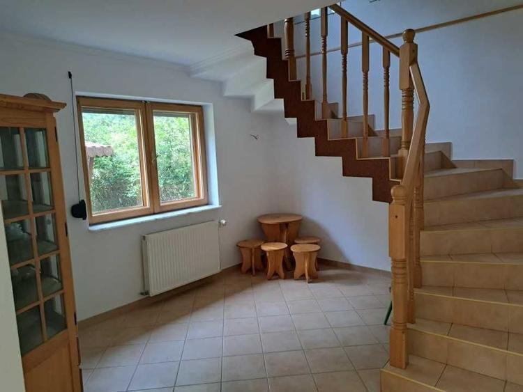 Casă cu 4 camere în Trivale