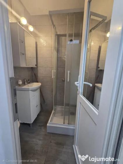 Garsonieră decomandată în Central