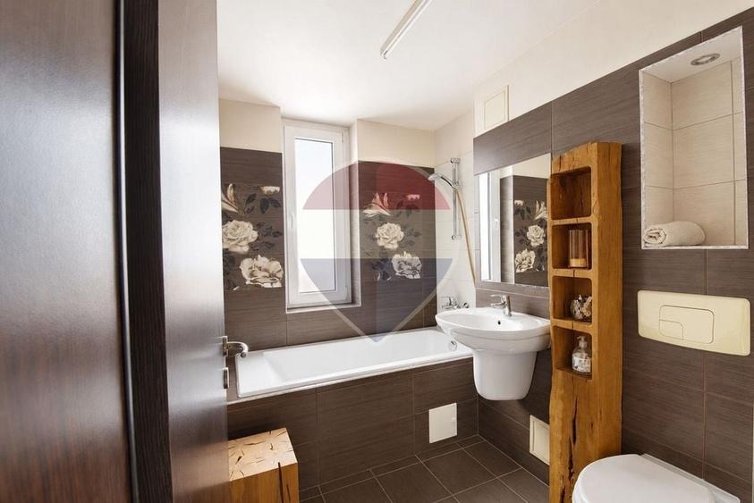 Penthouse cu 3 camere decomandat în Braytim
