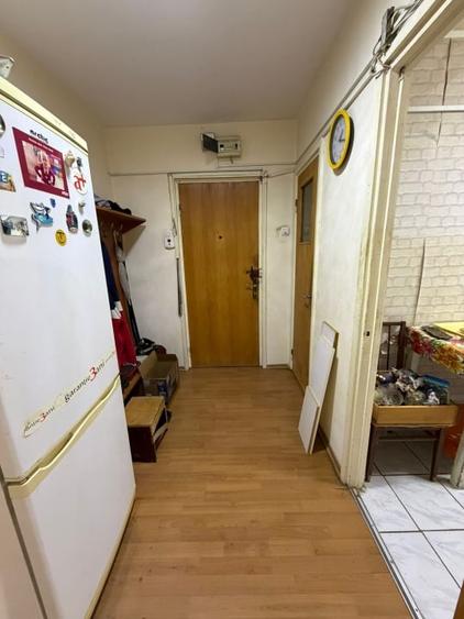 Apartament cu 4 camere decomandat în Berceni
