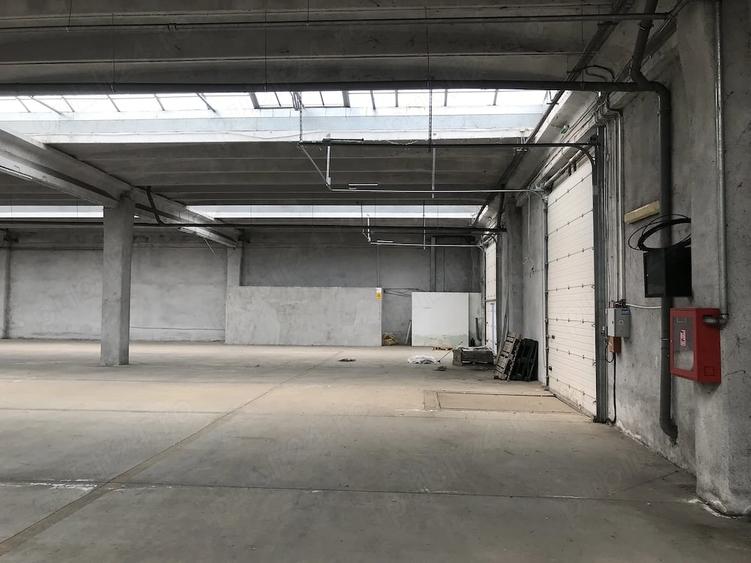 Spațiu comercial, de 860 mp, în Glina
