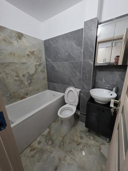 Garsonieră semidecomandată în Titan