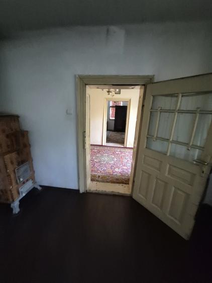 Casă cu 4 camere în Potlogi