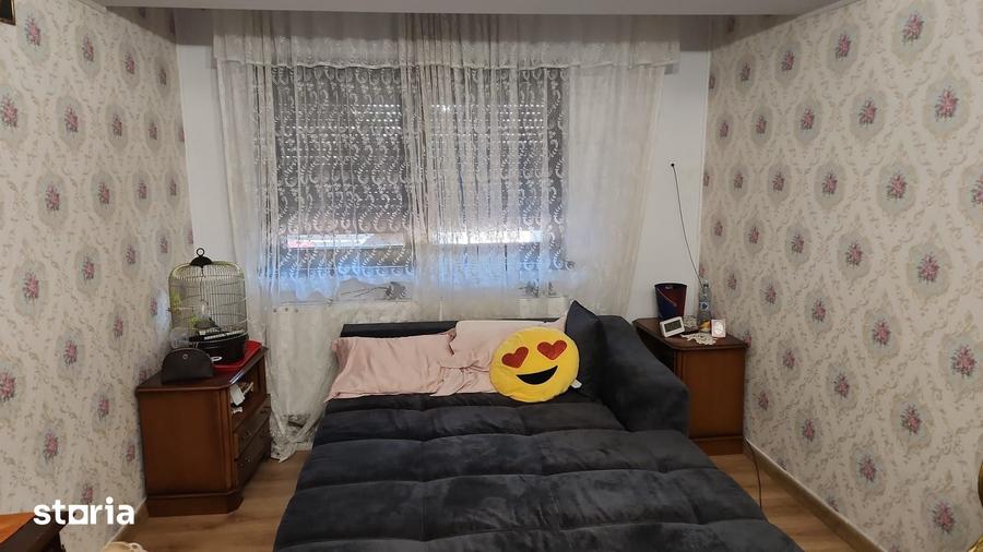 Casă cu 5 camere cu Teren 356 Mp în Mogoșoaia