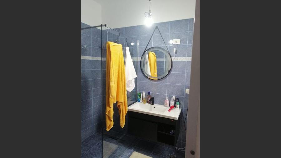 Casă cu 4 camere cu Canalizare în Vădeni