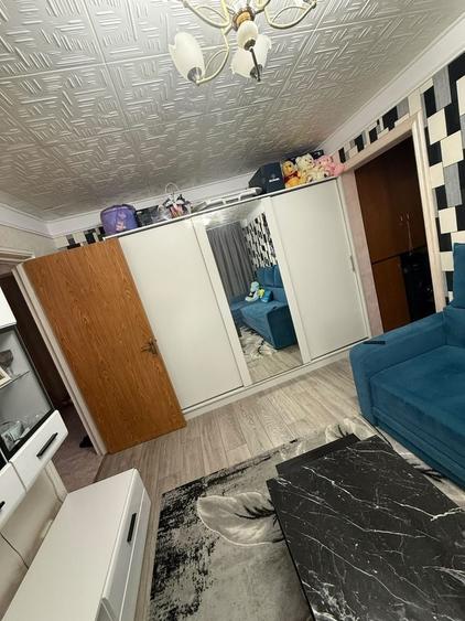 Apartament cu 2 camere semidecomandat în Pantelimon
