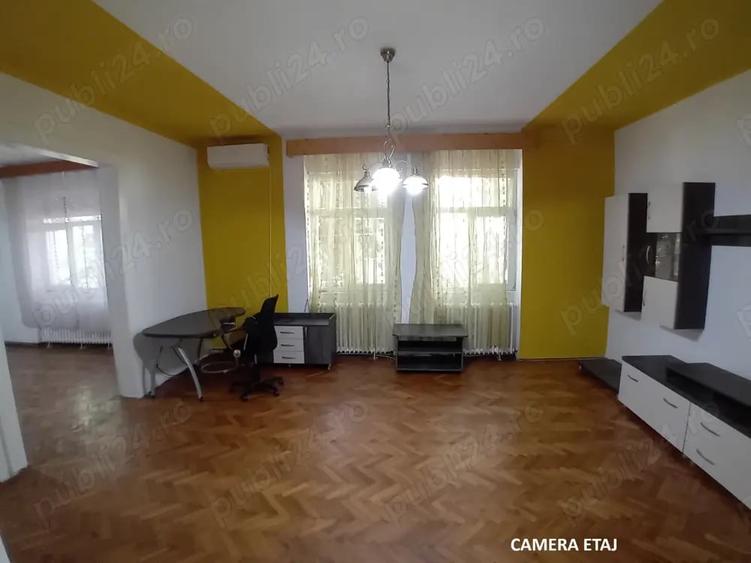 Casă cu 6 camere cu Teren 365 Mp în Elisabetin