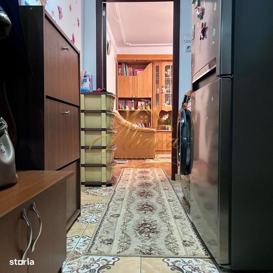 Apartament cu 3 camere nedecomandat în Micro 11