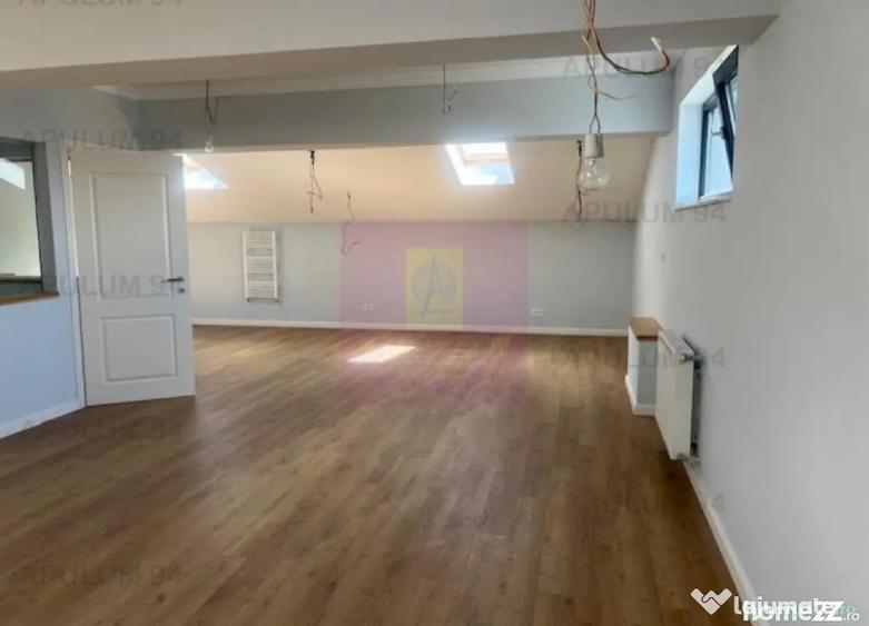 Casă cu 5 camere cu Teren 745 Mp în Otopeni