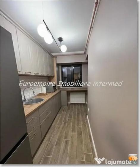 Apartament cu 2 camere decomandat în Casa de Cultură