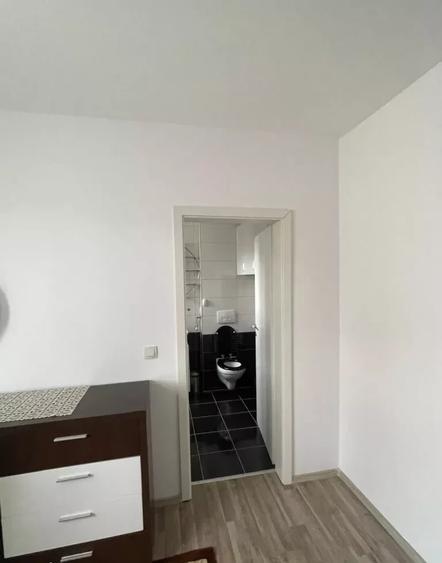 Apartament cu 3 camere decomandat, mobilat în Bartolomeu