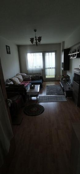 Apartament cu 2 camere semidecomandat în Șura Mare