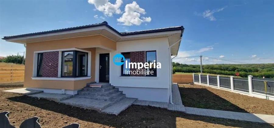 Casă individuală cu 4 camere cu Teren 350 Mp în Ciurbești