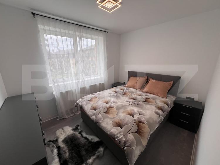 Apartament cu 3 camere semidecomandat, mobilat în Chinteni