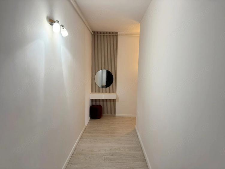 Apartament cu 3 camere decomandat în Căzănești (Râmnicu Vâlcea)