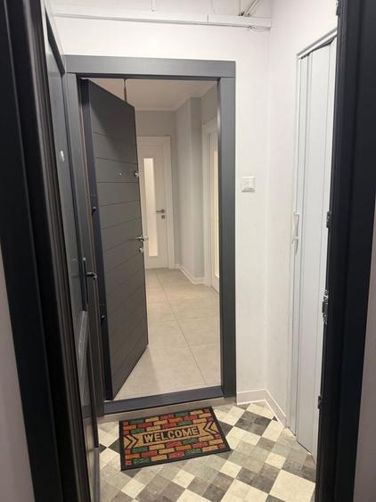 Apartament cu 3 camere decomandat în Vitan