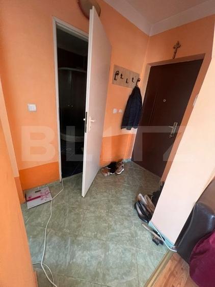 Garsonieră decomandată, mobilată în Florești