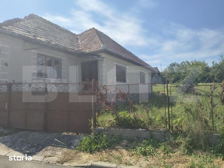 Casă cu 2 camere cu Teren 1200 Mp în Nord