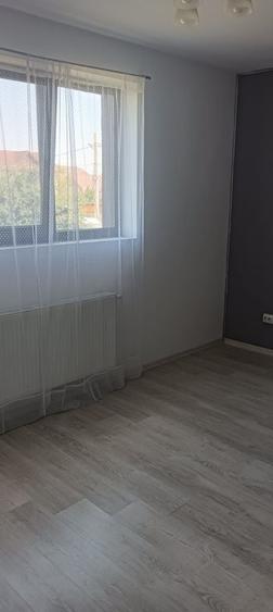 Casă cu 4 camere cu Teren 300 Mp în Olteni