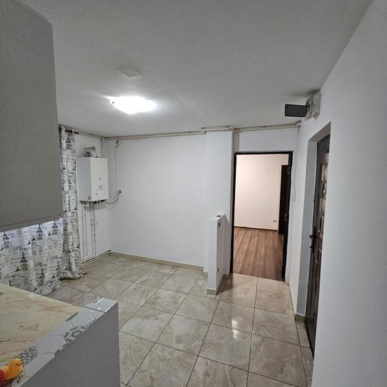 Garsonieră decomandată în Văleni