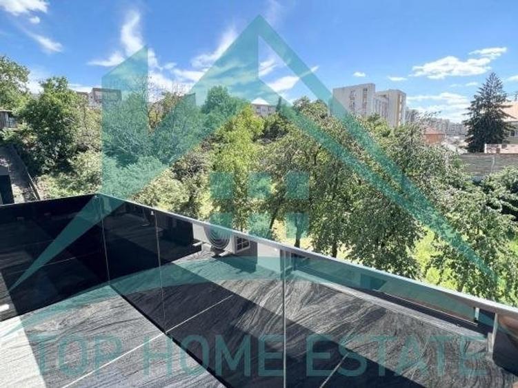 Apartament cu 2 camere decomandat, mobilat în Central