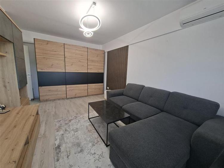 Apartament cu 2 camere decomandat, mobilat în Galata