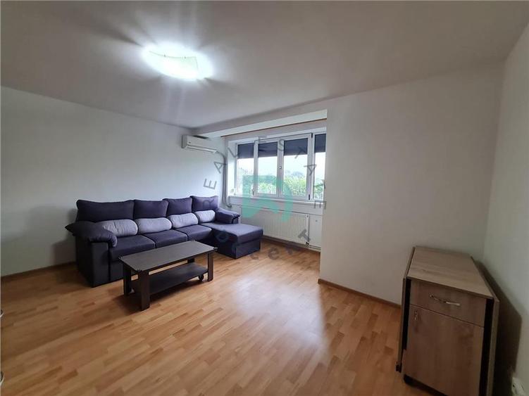 Apartament cu 2 camere decomandat, mobilat în Triaj