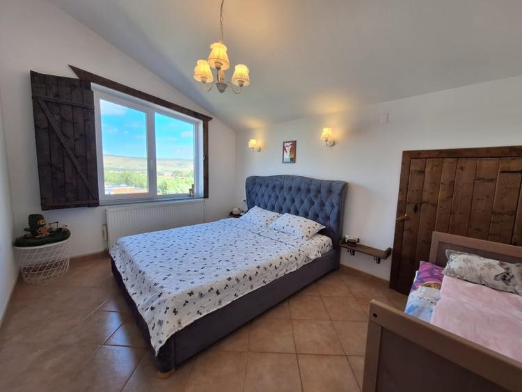 Apartament cu 3 camere, 68 mp, balcon, strada Tautiului - 5