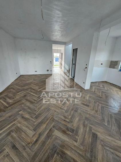 Duplex cu 5 camere cu Canalizare în Urseni